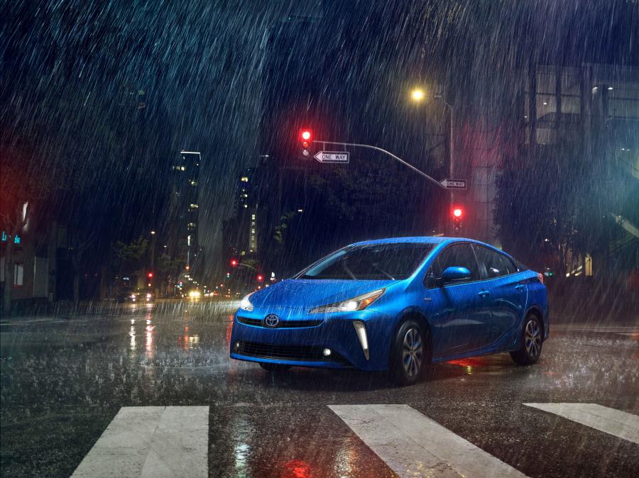  Toyota Prius Limited 2019 года  (NA) (фото 6 из 23)